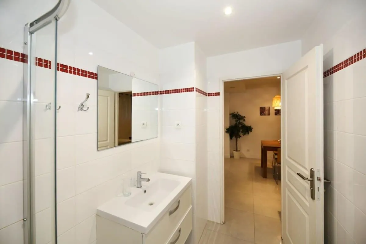 Rdj - Appartement Tout Confort Au Coeur De Paris 5 0*,